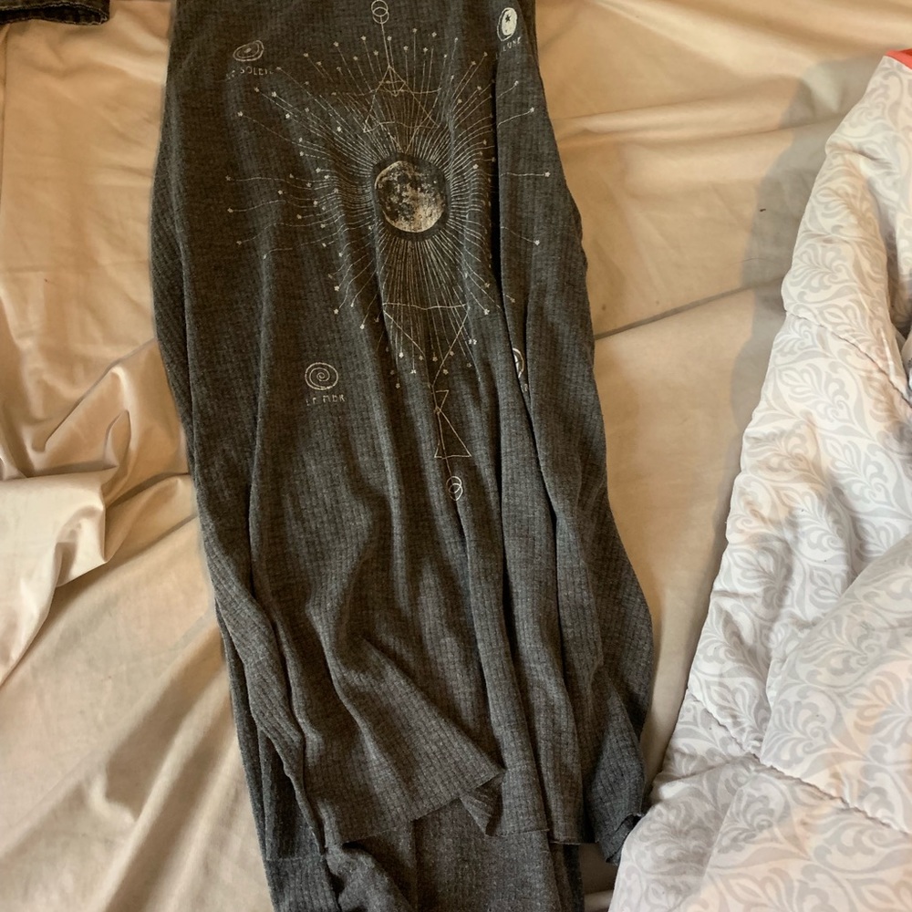 Gray earthbound long tank top